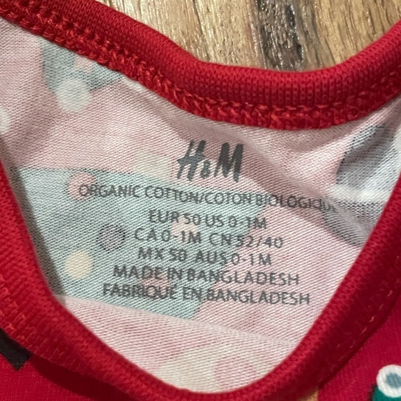 Adorable H&M Christmas Set size 0-1m - Picture 3 of 4